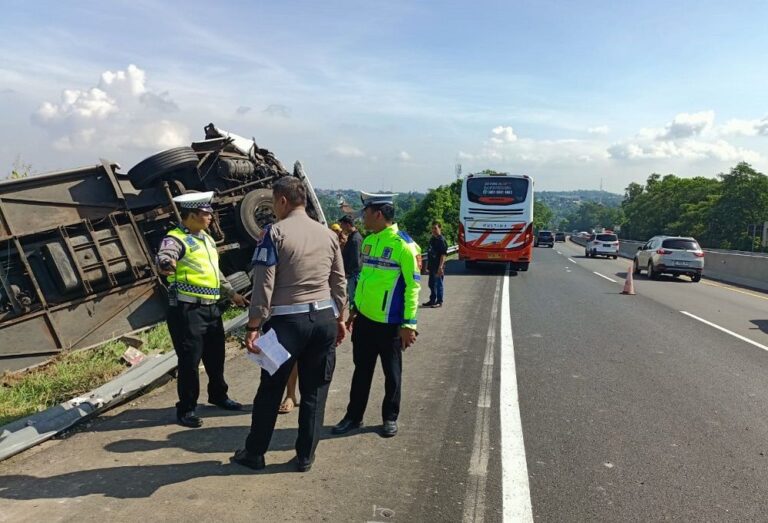 19-KECELAKAAN-BUS2-3250530491