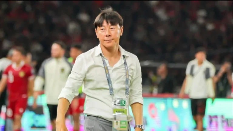 652b77a35e76a-pelatih-timnas-indonesia-shin-tae-yong-beberkan-kunci-jika-ingin-timnas-indonesia-kuat-bersaing-di-level-asia_1265_711